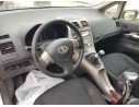 toyota auris del año 2009