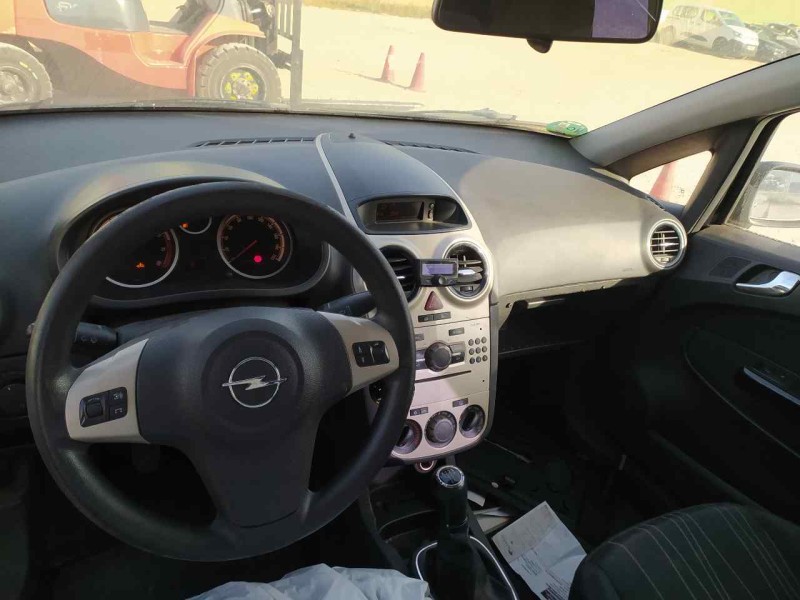 opel corsa d del año 2008