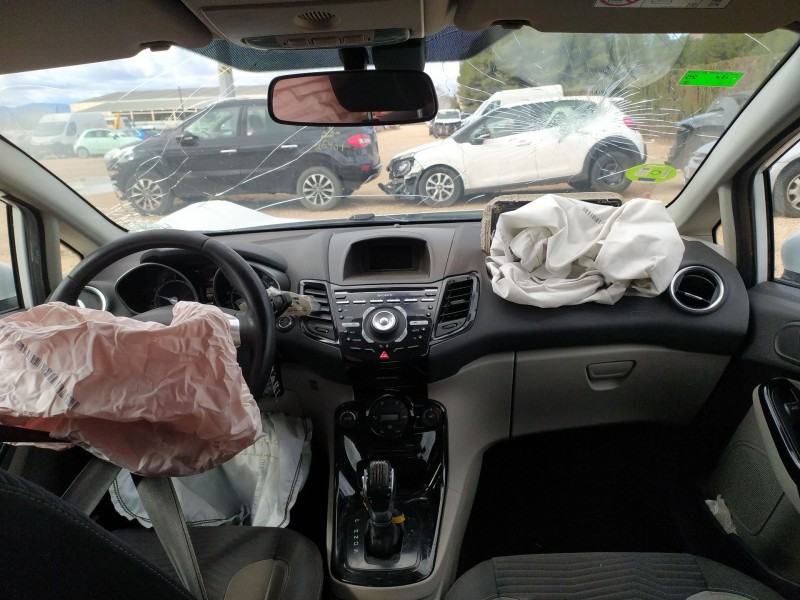 ford fiesta (ccn) del año 2013