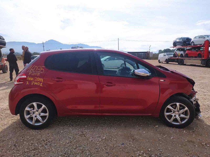 peugeot 208 del año 2014