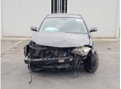 TOYOTA AVENSIS BERLINA (T25)