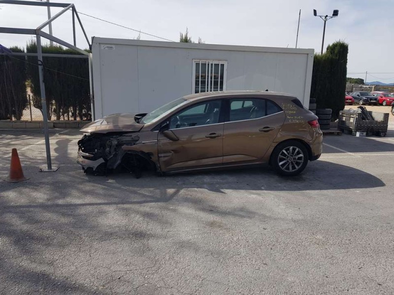 renault megane iv berlina 5p del año 2017