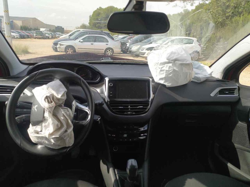 peugeot 208 del año 2014