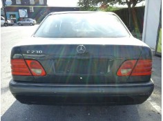 MERCEDES-BENZ CLASE E (W210) BERLINA