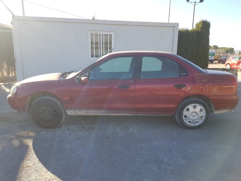 ford mondeo berlina (gd) del año 2000