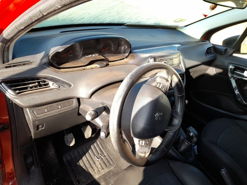 peugeot 208 i (ca_, cc_) del año 2015