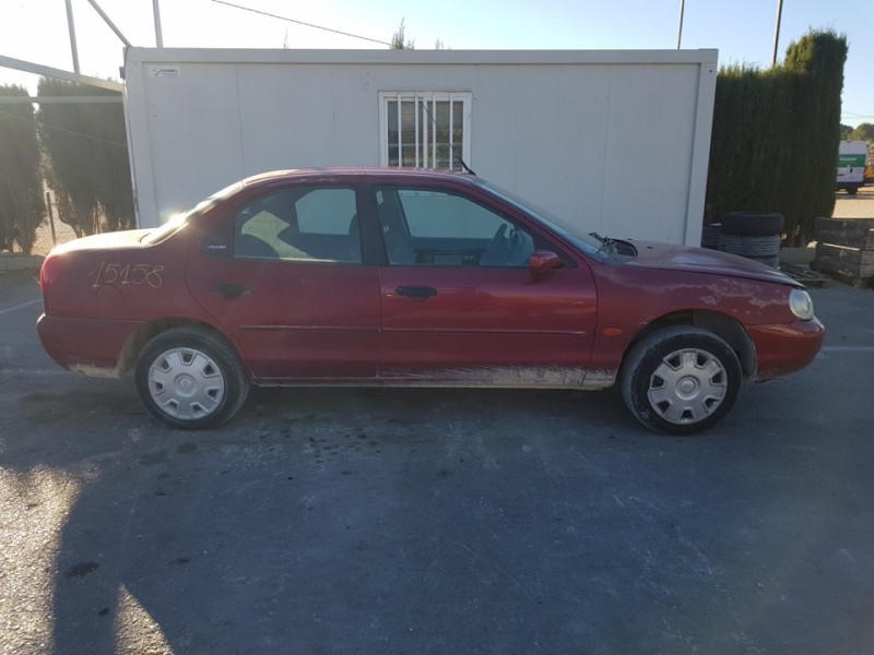 ford mondeo berlina (gd) del año 2000