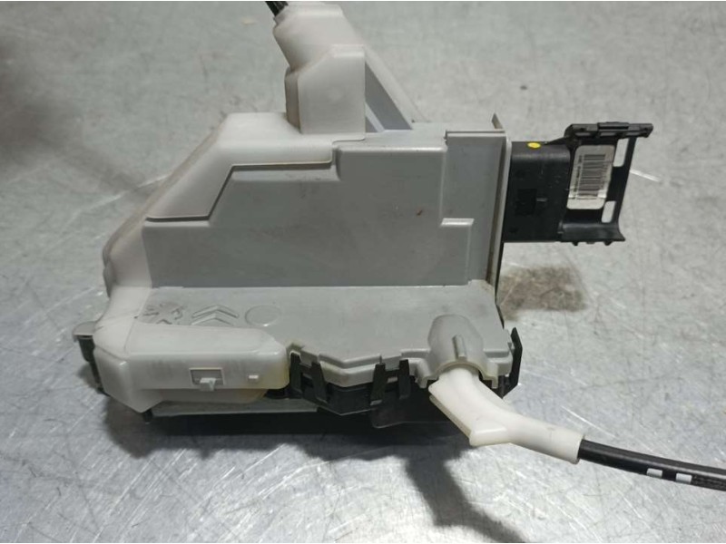 Recambio de cerradura puerta trasera derecha para citroën c5 berlina exclusive referencia OEM IAM 732153 A04079 ELECTRICA