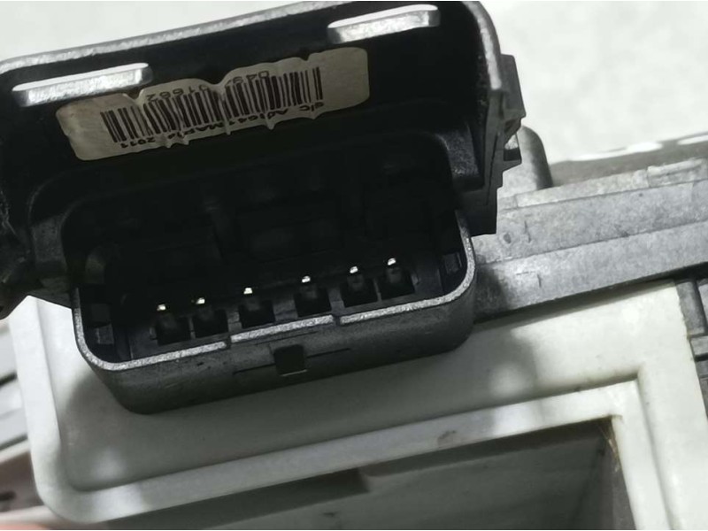 Recambio de cerradura puerta trasera derecha para citroën c5 berlina exclusive referencia OEM IAM 732153 A04079 ELECTRICA