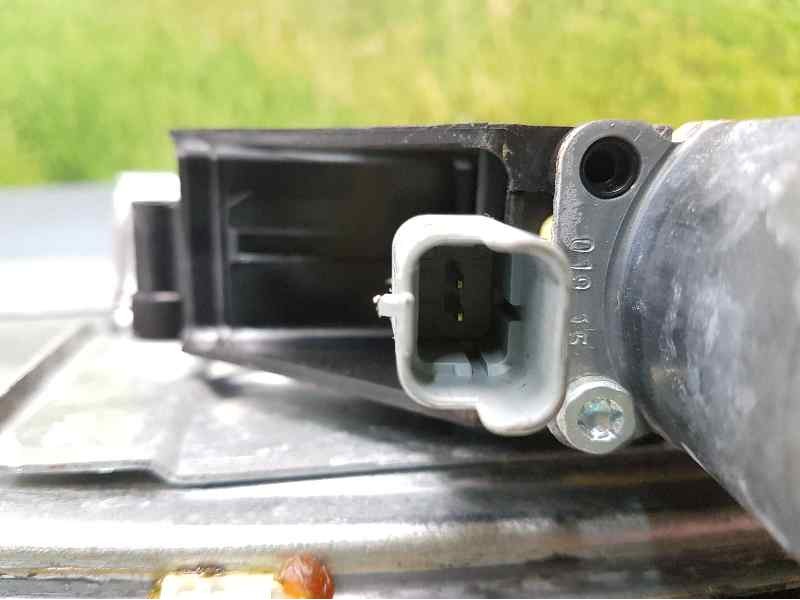 Recambio de elevalunas delantero derecho para peugeot 208 style referencia OEM IAM 9673154380 2 PINS ELECTRICO