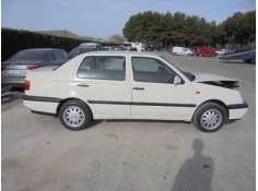 VOLKSWAGEN VENTO (1H2)