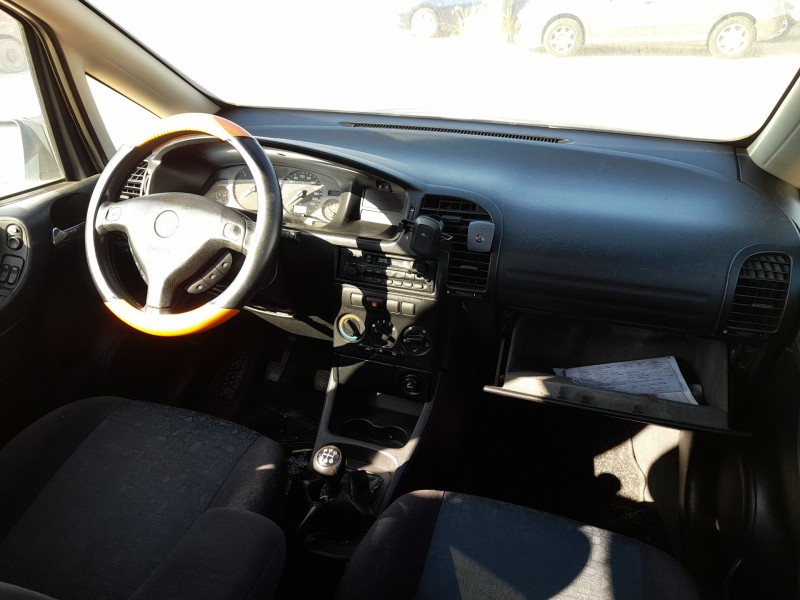 opel zafira a monospace (t98) del año 1999