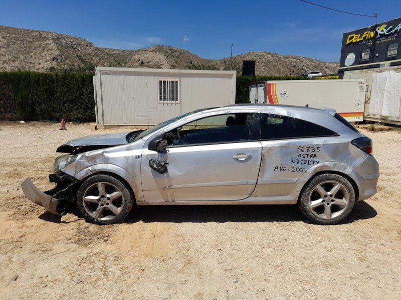 opel astra h gtc (a04) del año 2005