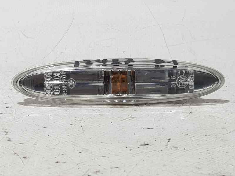 Recambio de piloto lateral izquierdo para lexus is200 (ds2/is2) 220d referencia OEM IAM   