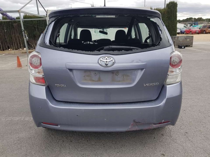 toyota verso del año 2010