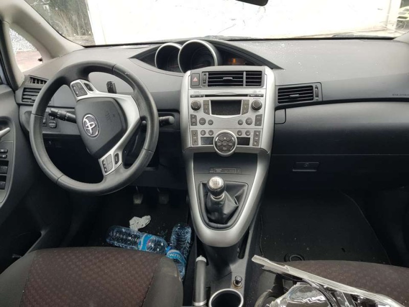 toyota verso del año 2010