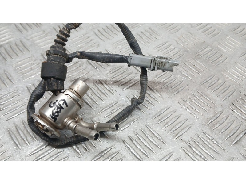 Recambio de inyector adblue para renault express advance referencia OEM IAM 160720140R 2409408734 A3C0197440000