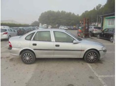 OPEL VECTRA B BERLINA
