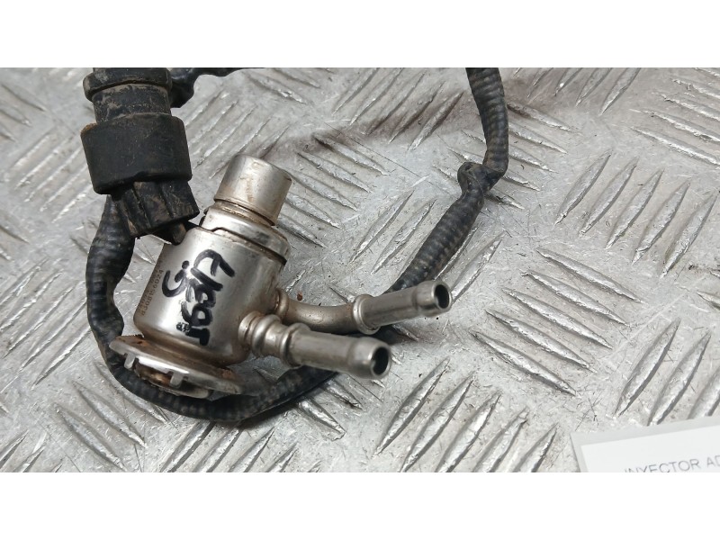 Recambio de inyector adblue para renault express advance referencia OEM IAM 160720140R 2409408734 A3C0197440000