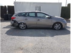 TOYOTA AURIS TOURING SPORTS (E18)