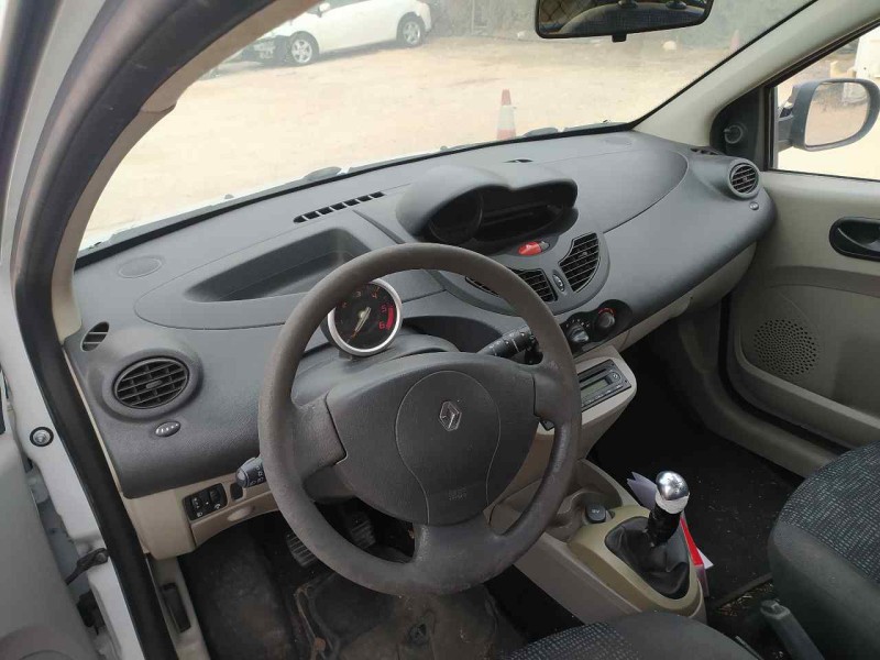 renault twingo del año 2010