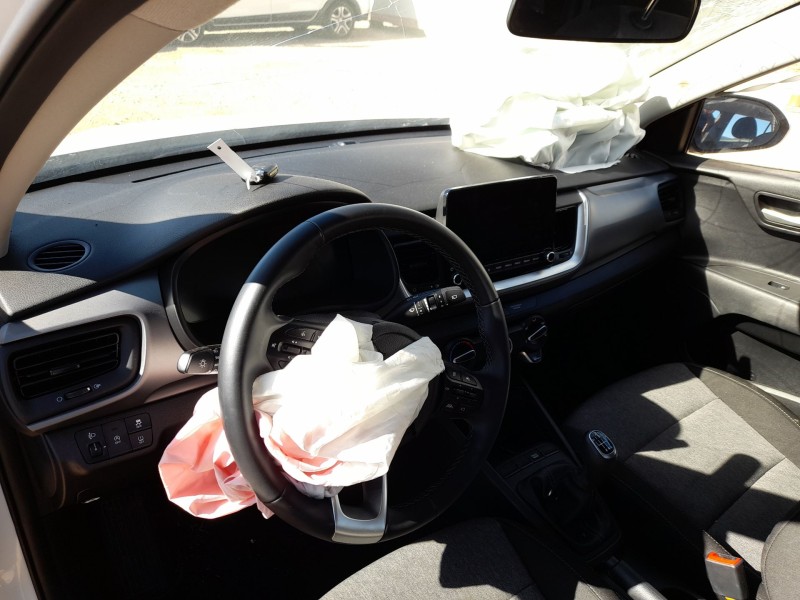 kia stonic (yb) del año 2025