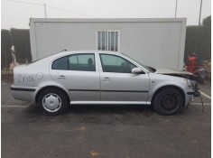 SKODA OCTAVIA BERLINA (1U2)