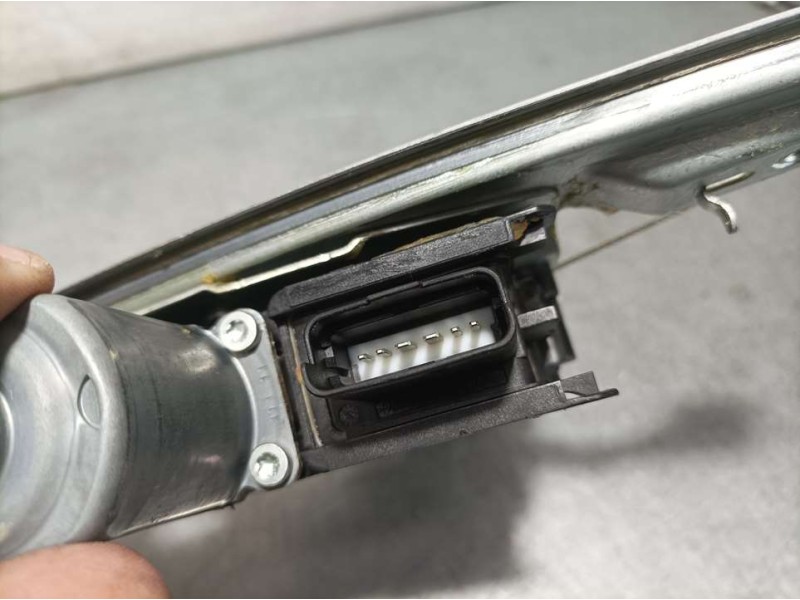 Recambio de elevalunas trasero derecho para citroën c5 berlina exclusive referencia OEM IAM 9670313180  ELECTRICO 6 PINS BOSCH