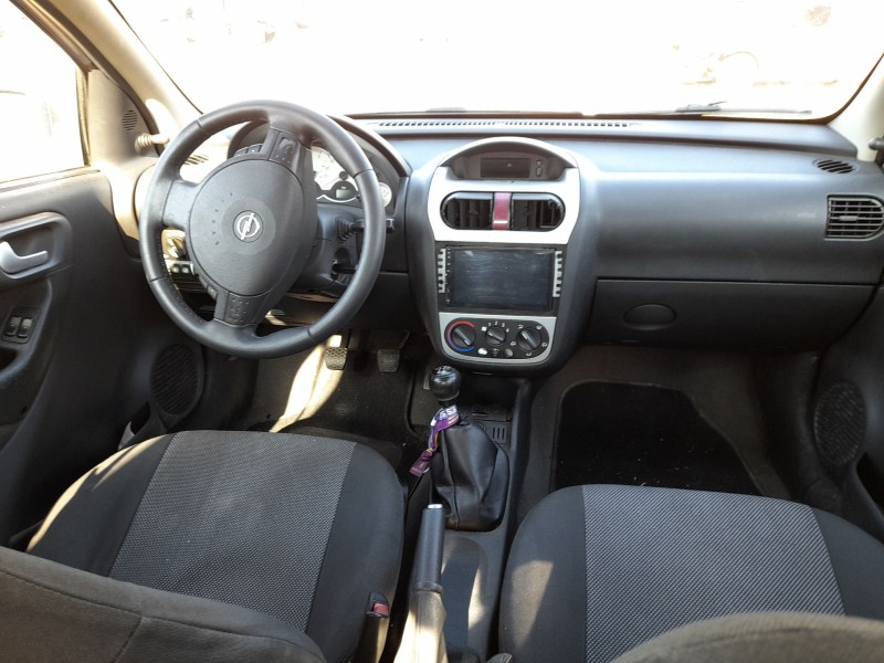 opel corsa c (x01) del año 2006