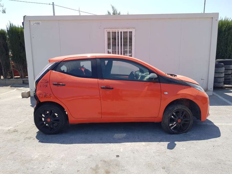 toyota aygo del año 2015