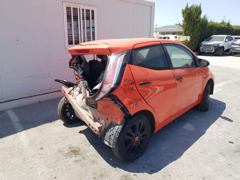 toyota aygo del año 2015