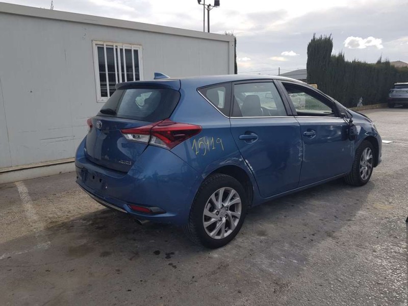 toyota auris del año 2016