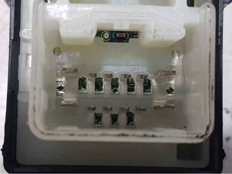 Recambio de mando elevalunas delantero derecho para lexus is200 (ds2/is2) 220d referencia OEM IAM 8403053020  