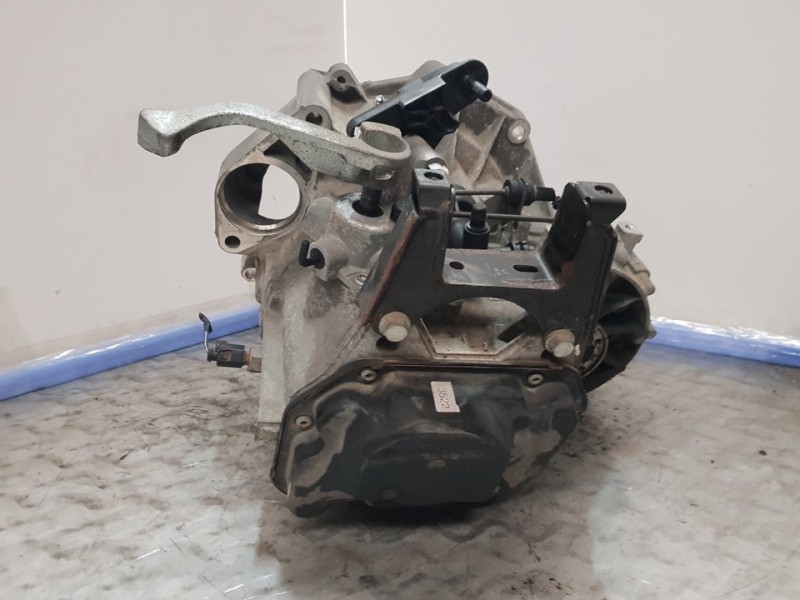 Recambio de caja cambios para skoda fabia (5j2 ) active referencia OEM IAM LVC 17030 5VELOCIDADES