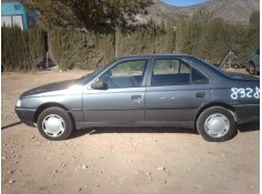 PEUGEOT 405 BERLINA