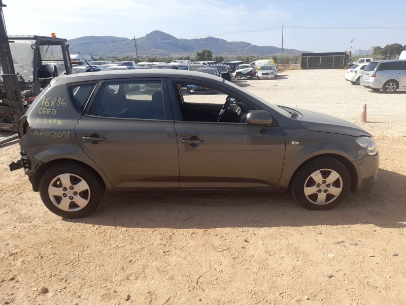 kia cee´d hatchback (ed) del año 2011