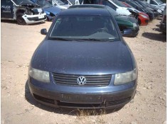 VOLKSWAGEN PASSAT BERLINA (3B2)