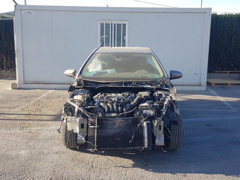 toyota auris del año 2013