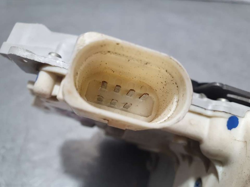 Recambio de cerradura puerta delantera derecha para audi a6 berlina (4f2) 2.0 tdi referencia OEM IAM 4F1837016  7 PINES