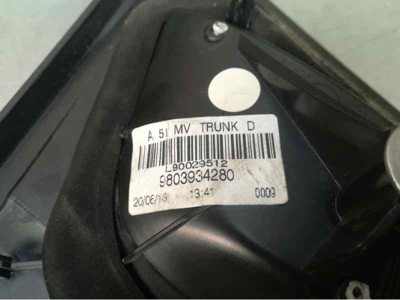 Recambio de piloto trasero derecho para citroën c3 referencia OEM IAM 9803934280  FALSO