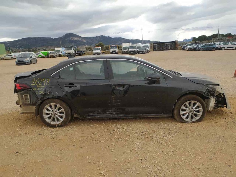 toyota corolla (e21) del año 2023