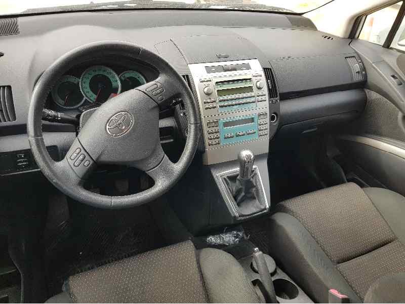 toyota corolla verso (r1) del año 2008