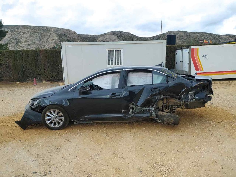 toyota corolla (e21) del año 2023