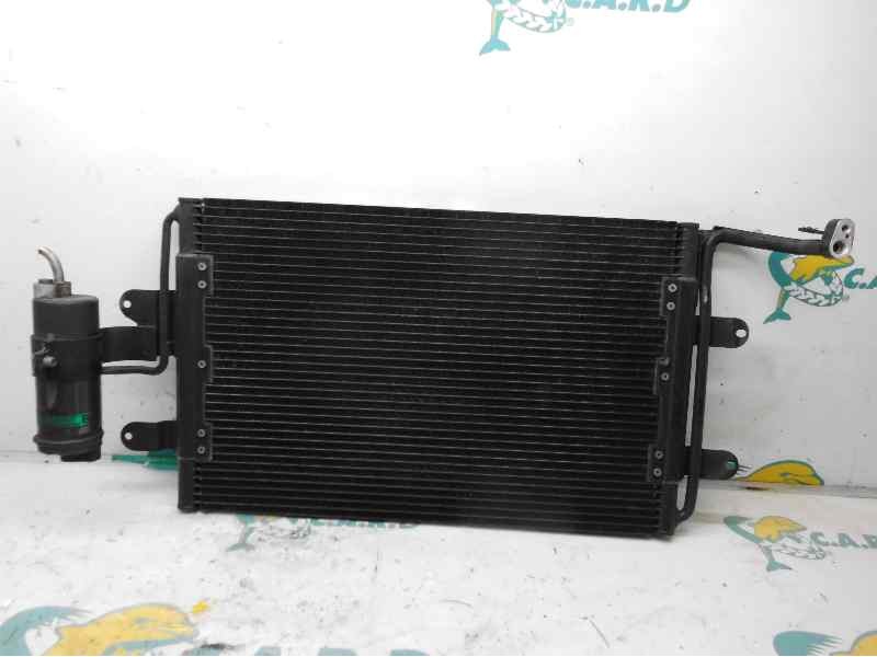 Recambio de condensador / radiador aire acondicionado para volkswagen golf iv berlina (1j1) básico referencia OEM IAM 1J0820411B