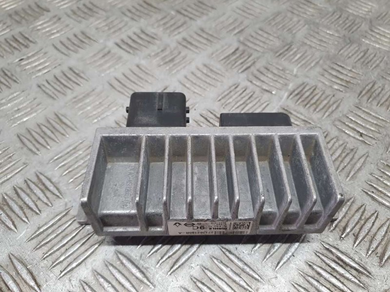 Recambio de caja precalentamiento para nissan nv250 kastenwagen l1h1 2,0t pro referencia OEM IAM 271202380R MAHLE 