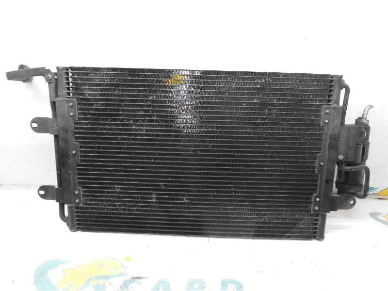 Recambio de condensador / radiador aire acondicionado para volkswagen golf iv berlina (1j1) básico referencia OEM IAM 1J0820411B