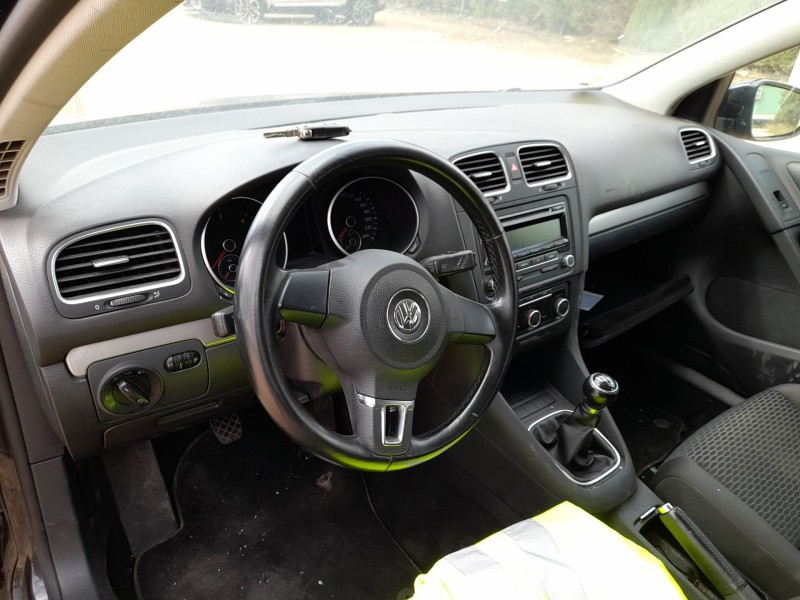 volkswagen golf vi (5k1) del año 2012