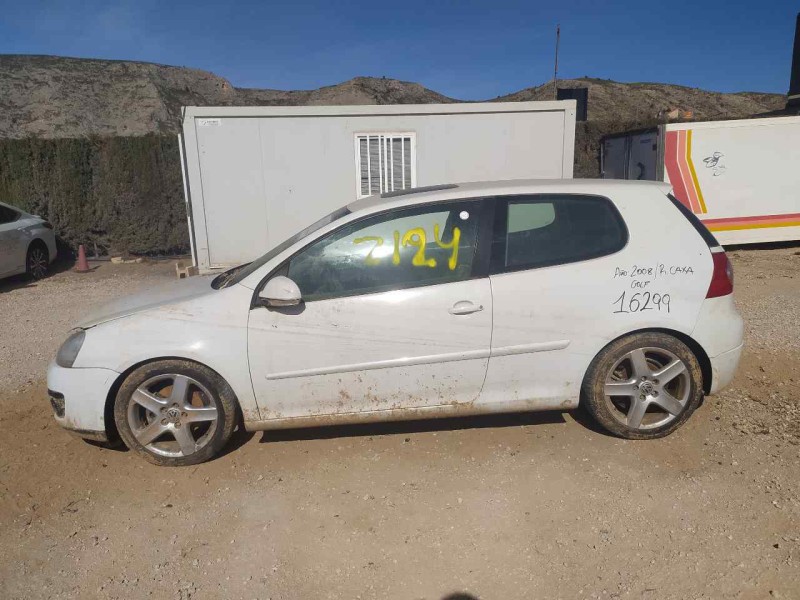 volkswagen golf v berlina (1k1) del año 2008