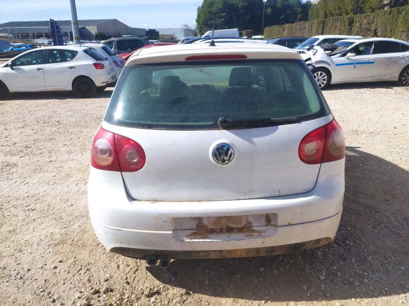 volkswagen golf v berlina (1k1) del año 2008