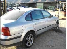 VOLKSWAGEN PASSAT BERLINA (3B2)